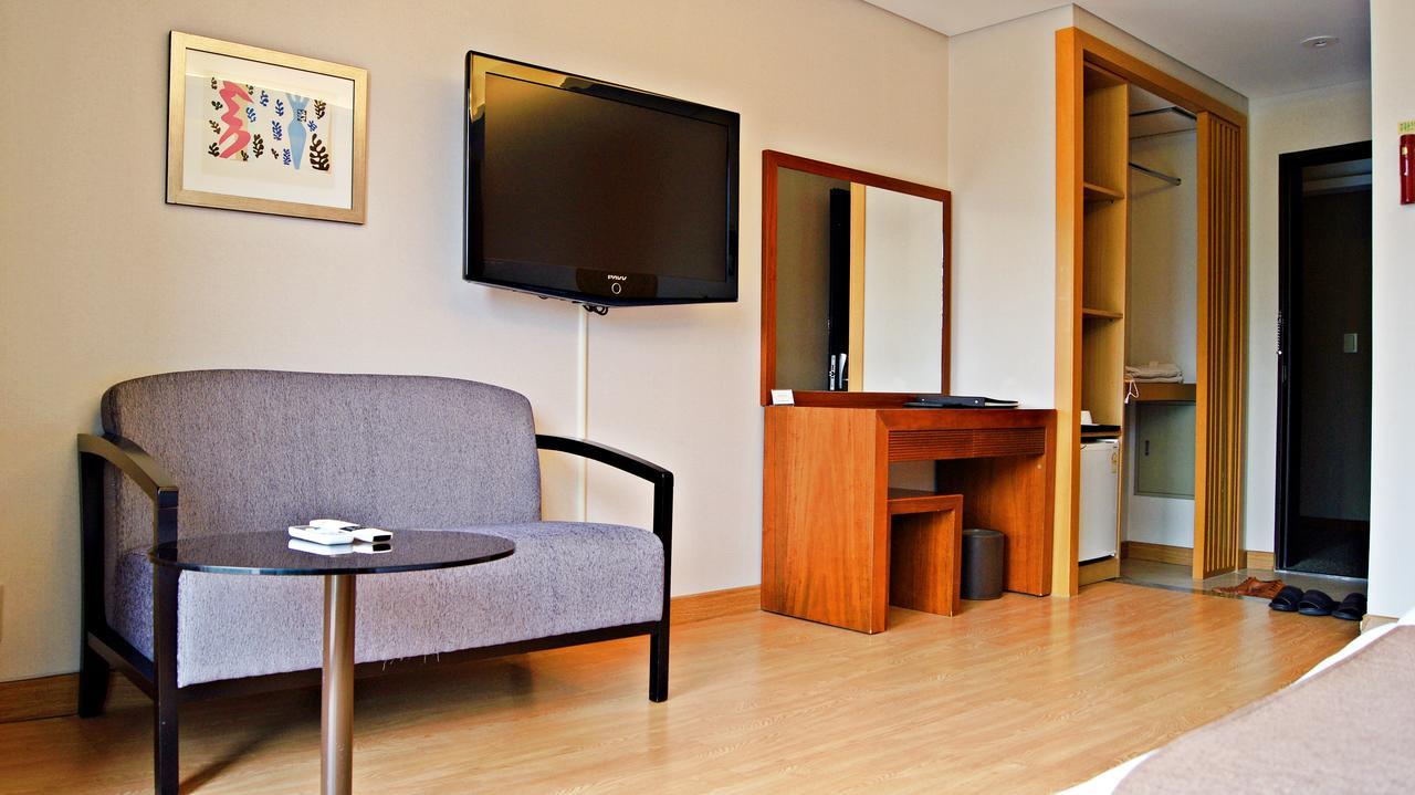 Hantan River Spa Hotel Cheorwon Exterior foto